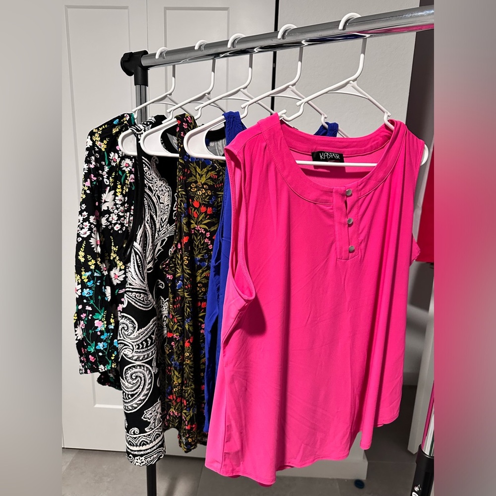 5 Women's Summer Tops and Blouses in XL. Old Navy, art9 (c18)